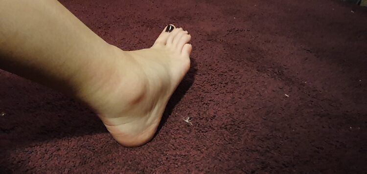 kim nieuwenhuis feet 1