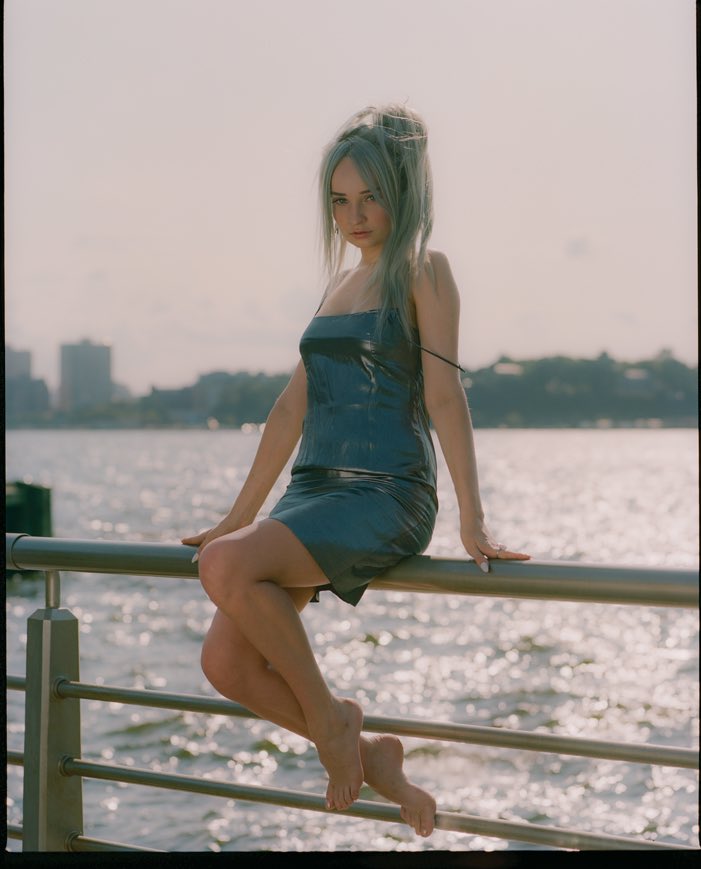 kim petras feet 1
