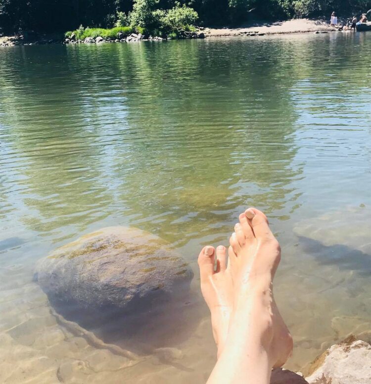 kim rhodes feet 4
