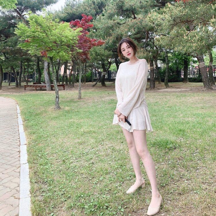 kim taeha feet 5