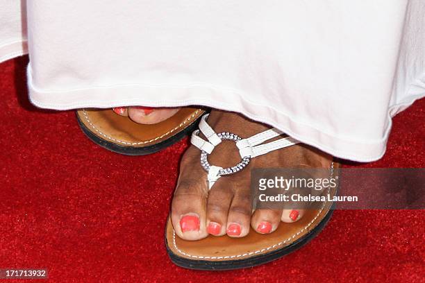 kimberly elise feet 3