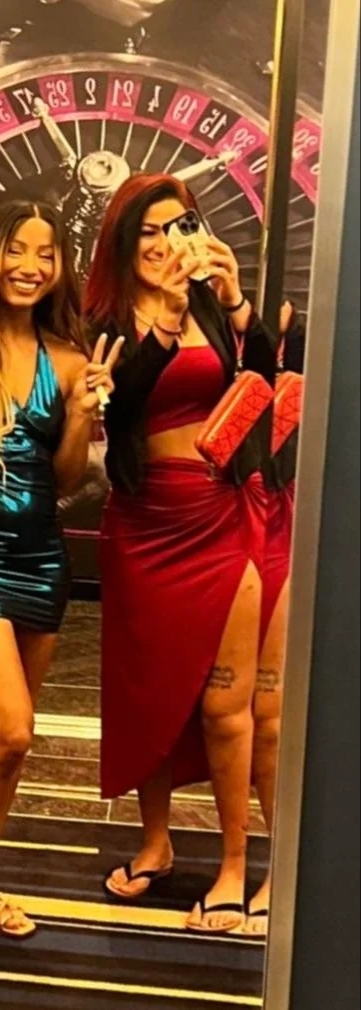 kimberly martinez feet 5