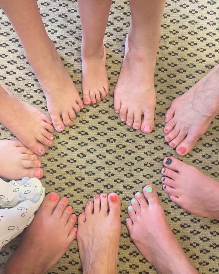 kimberly schlapman feet