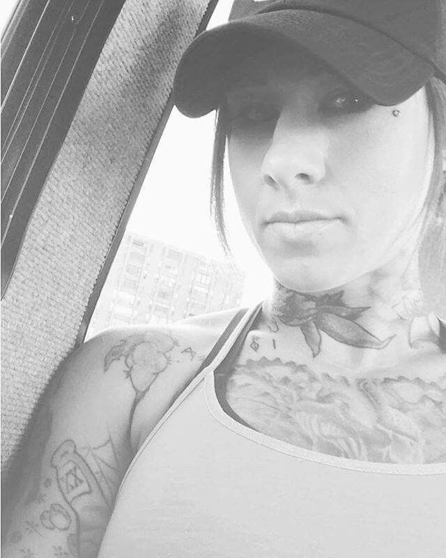 kinessa johnson feet 5