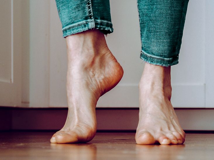 kinga kenyeres feet 3