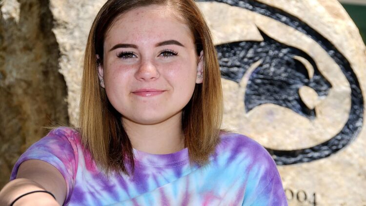 kira louise atkinson feet 6