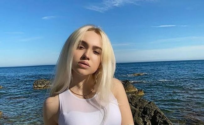 kira simurina feet 3