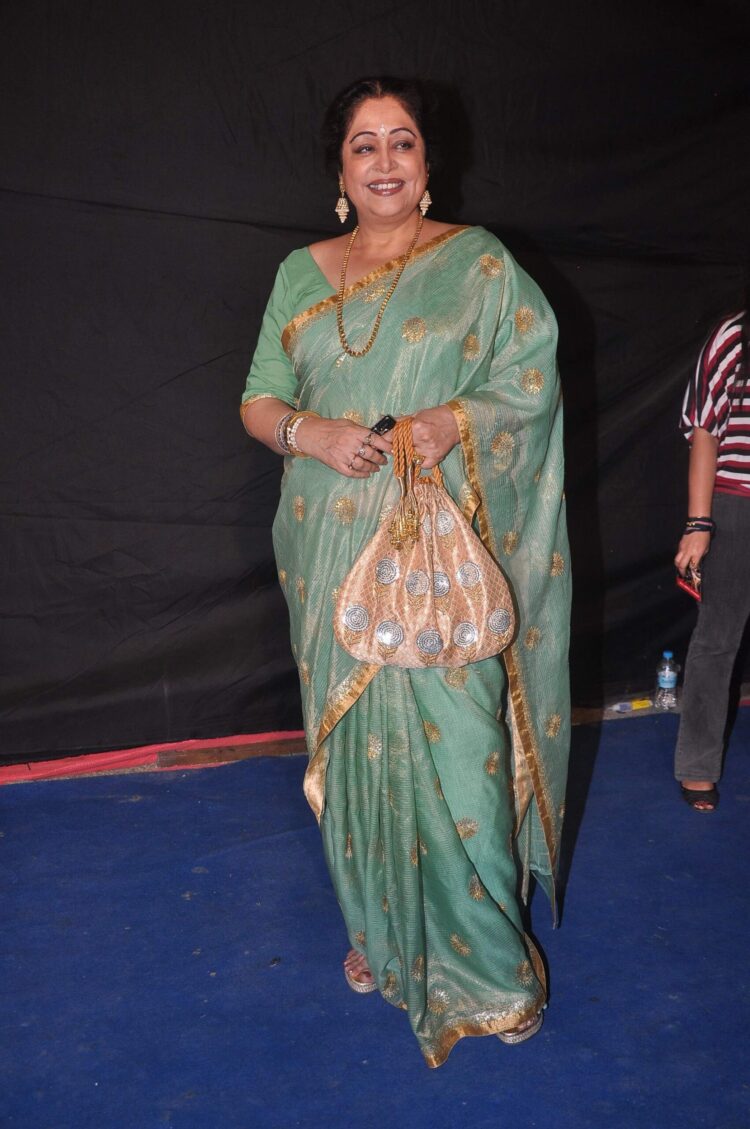 kirron kher feet 1 scaled