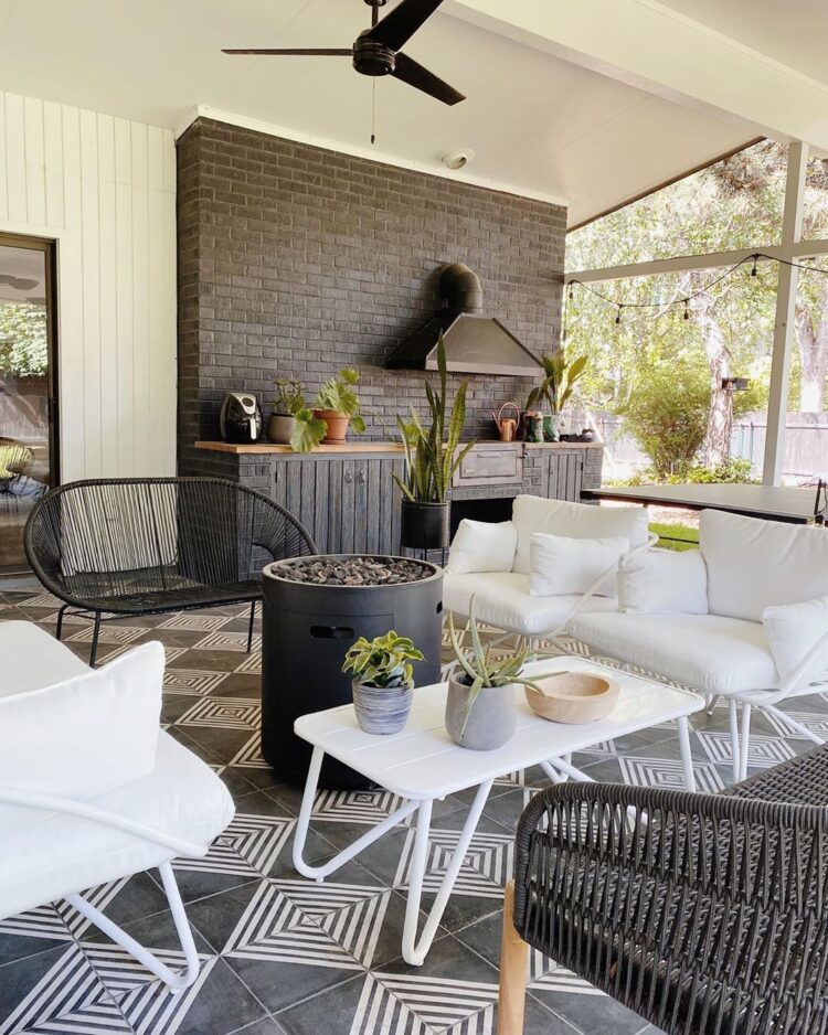 kirsten grove feet 4