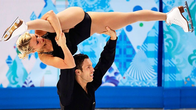 kirsten moore towers feet 3