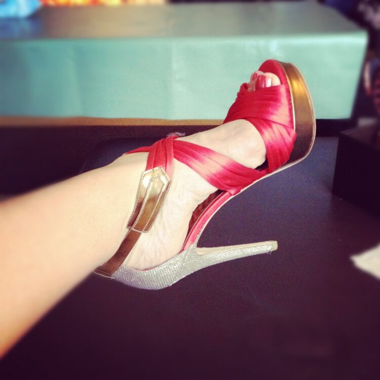 kirsten nelson feet 3