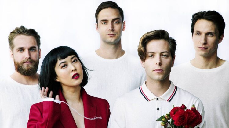 kirsten warner feet 6