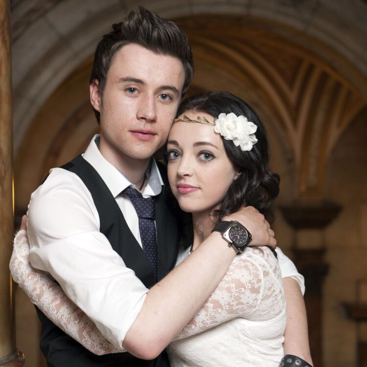 kirstie steele feet 6