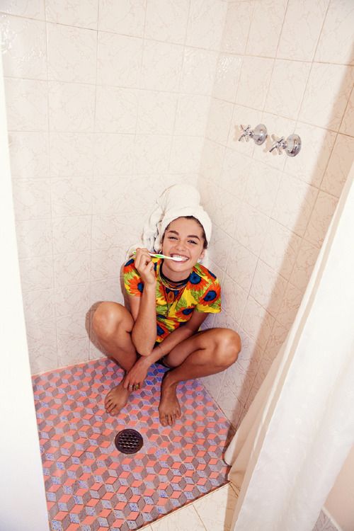 kita alexander feet 3