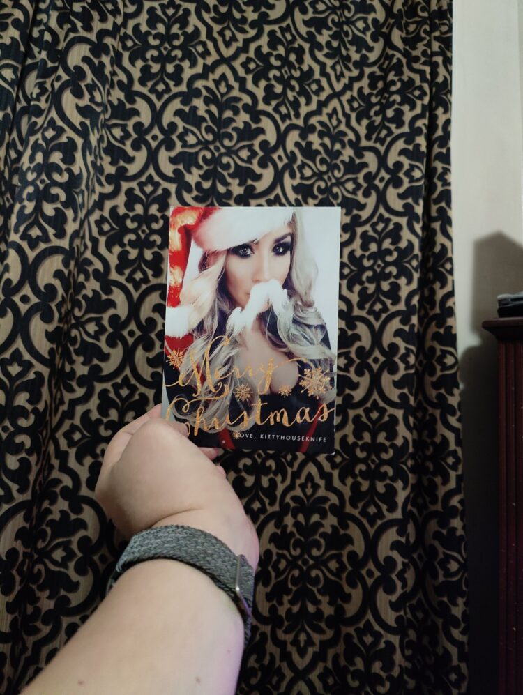 kittyhouseknife feet 5