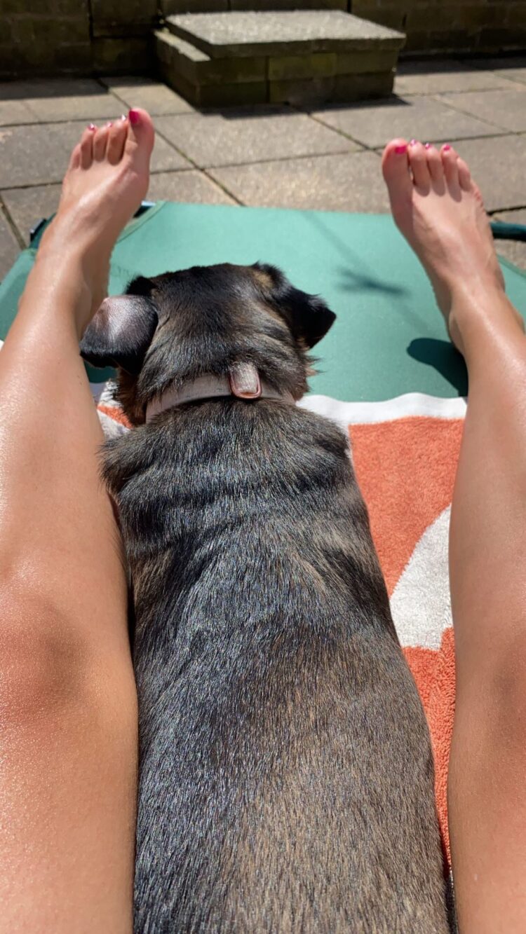 klariza clayton feet 3