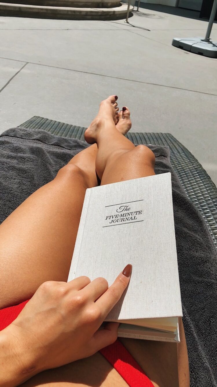 koine iwasaki feet 1