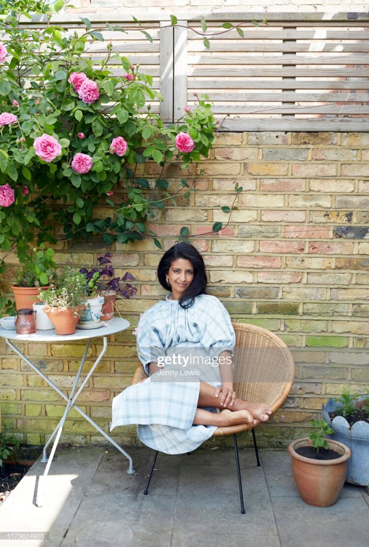 konnie huq feet 3
