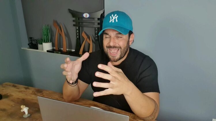 konstantinos synodinos feet 2