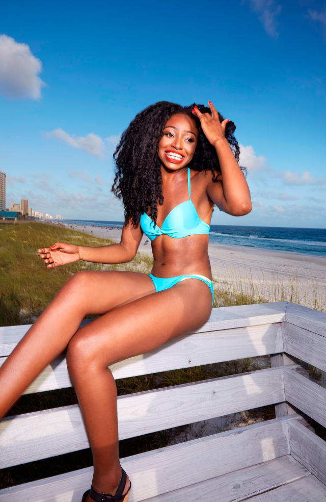 kortni gilson feet 4