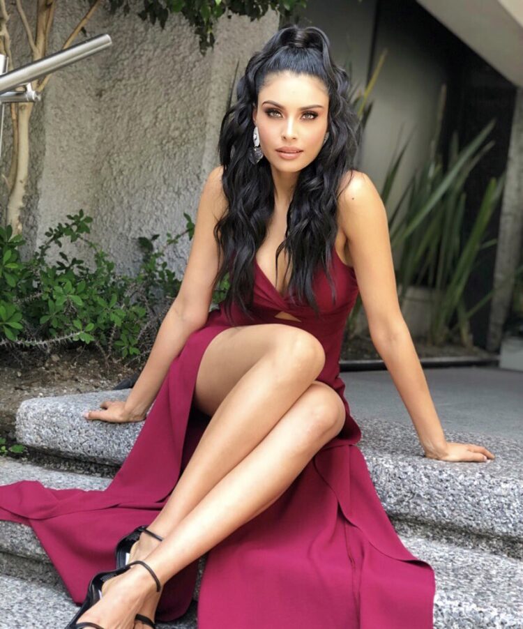 kristal silva feet 3