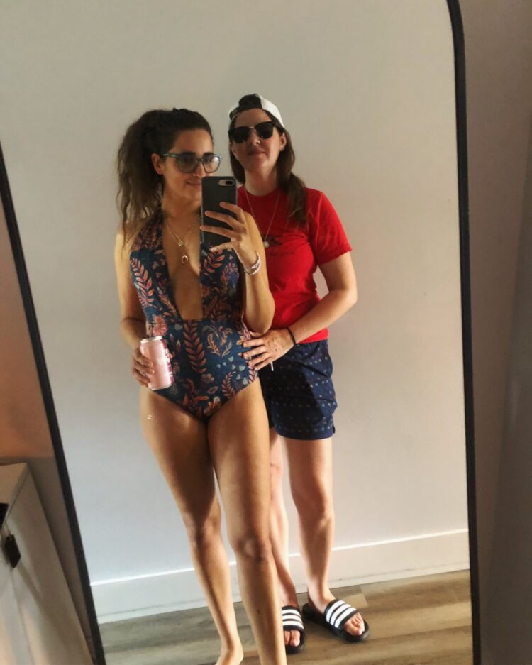 kristen arnett feet 1