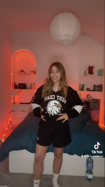 kristen faillace feet