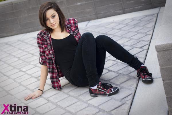 kristen rodeheaver feet 1