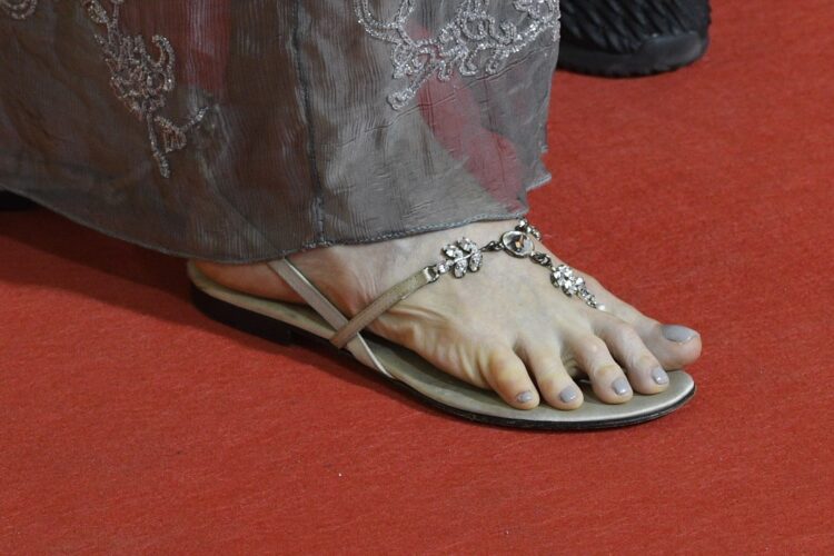 kristin macdowell feet 3