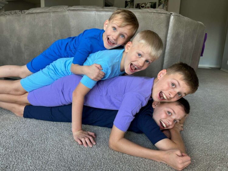 kristine familyfunpack feet 5