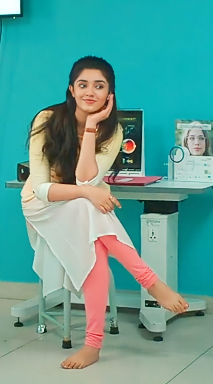 krithi shetty feet 5