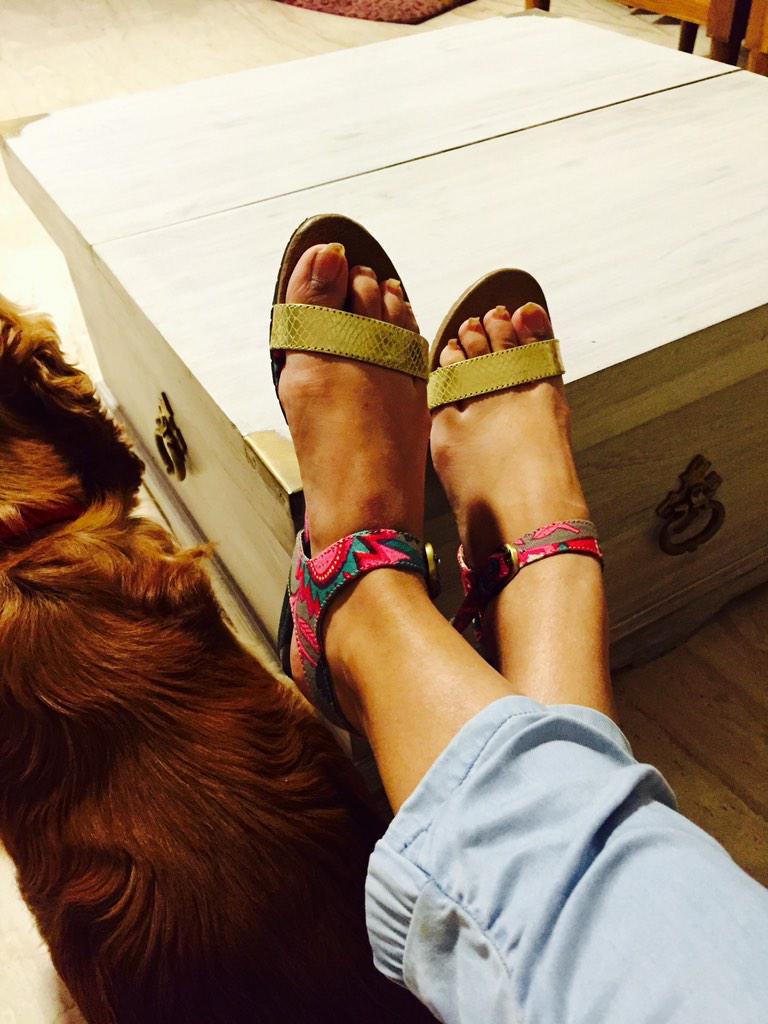 kritika kamra feet 5