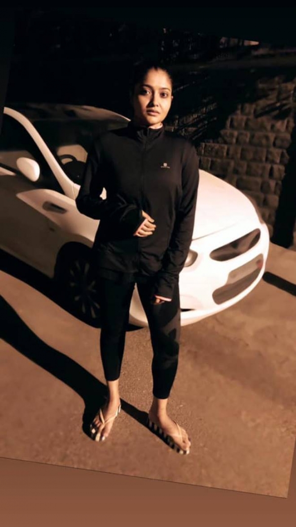 kruttika ravindra feet 1