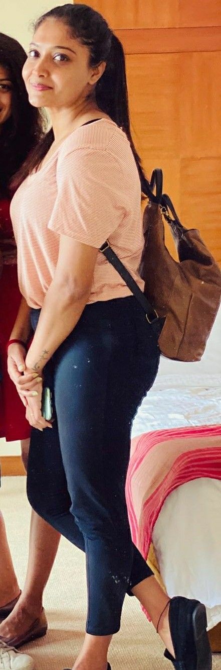 kruttika ravindra feet