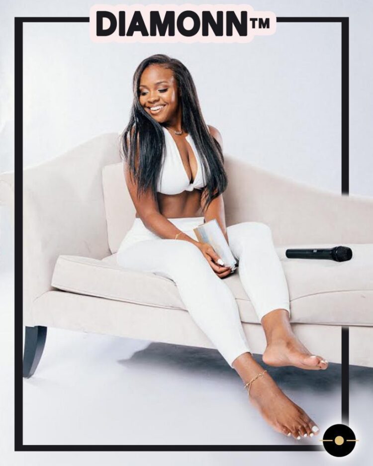 krystall poppin feet 3