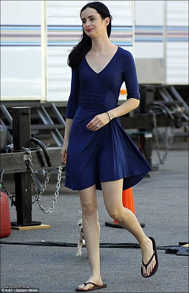 krysten ritter feet 5
