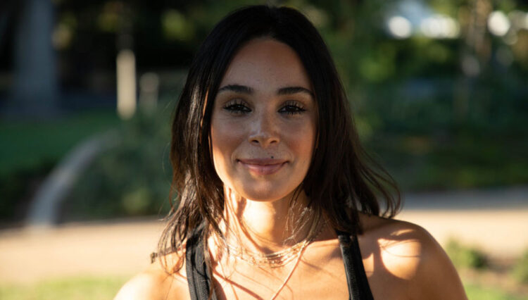 krystin plays feet 5