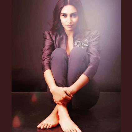 krystle dsouza feet