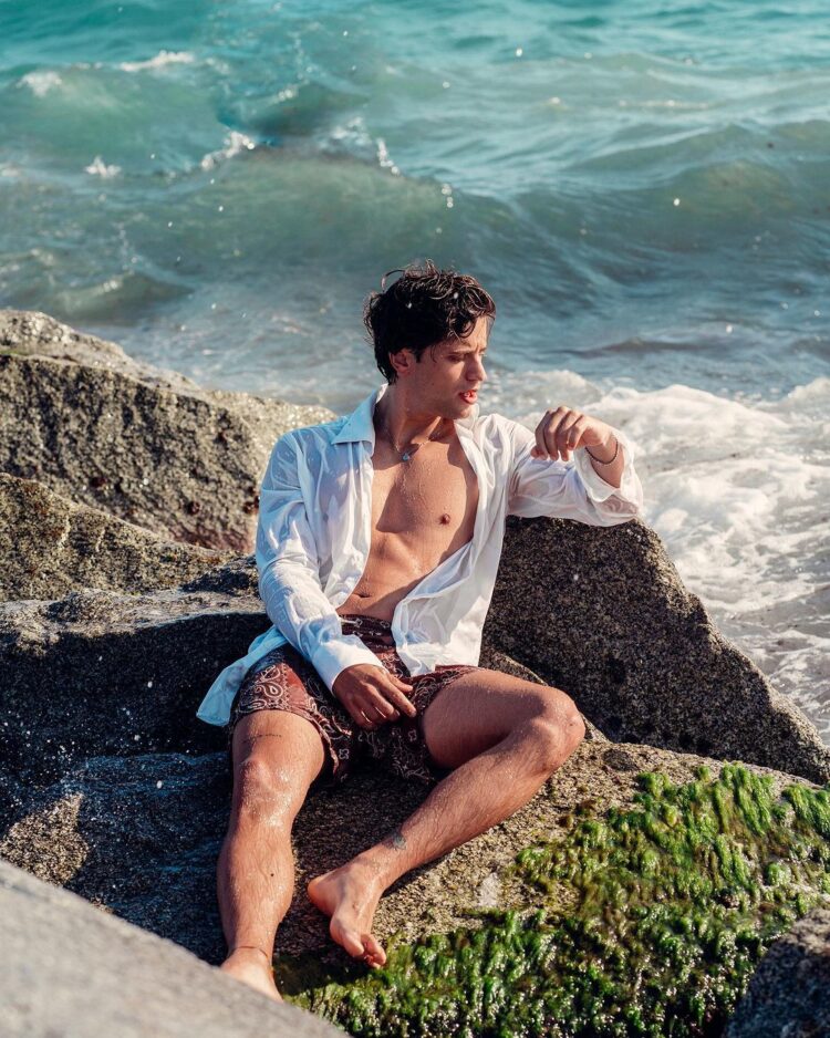 kthe martinez feet 4