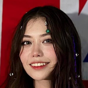 kurmangaliyeva aida feet 6