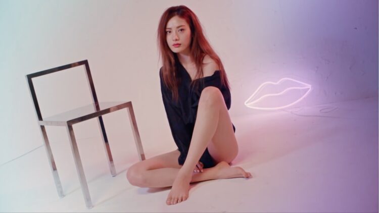 kwon jin ah feet 1