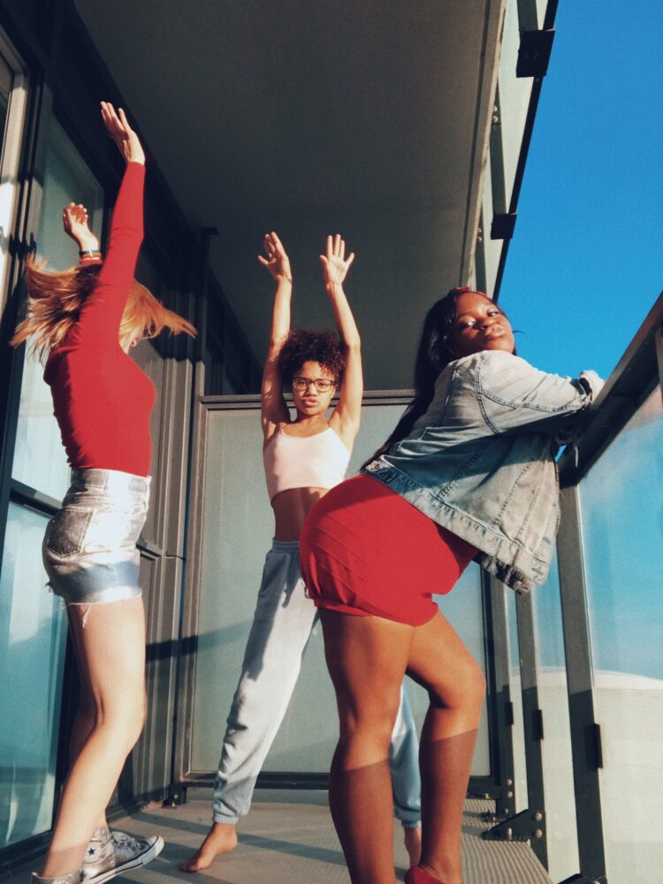 kylee russell feet 6