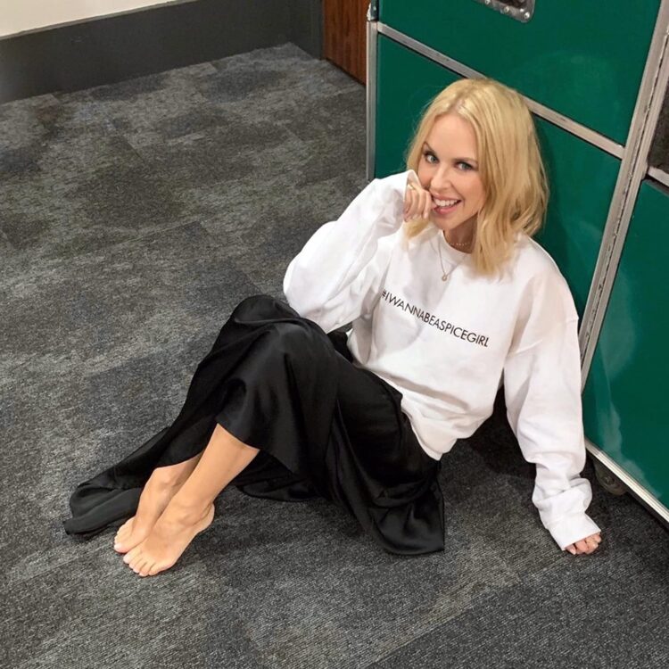 kylie minogue feet 3