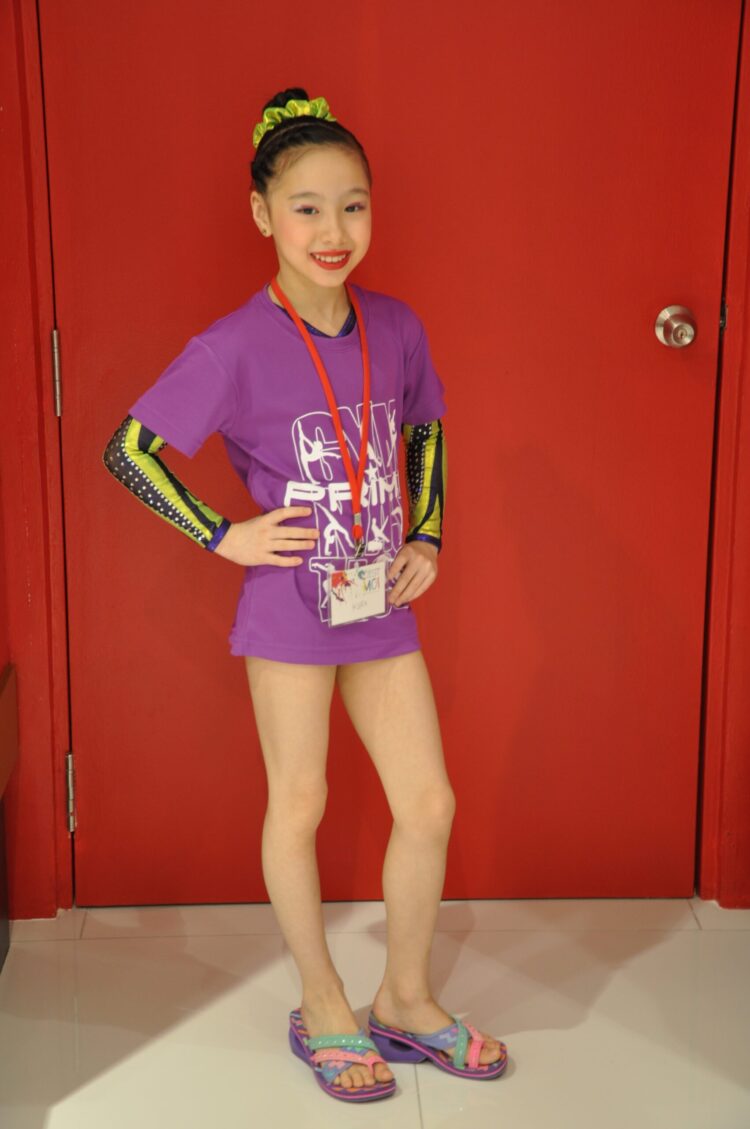 kyra leyi cheung feet scaled