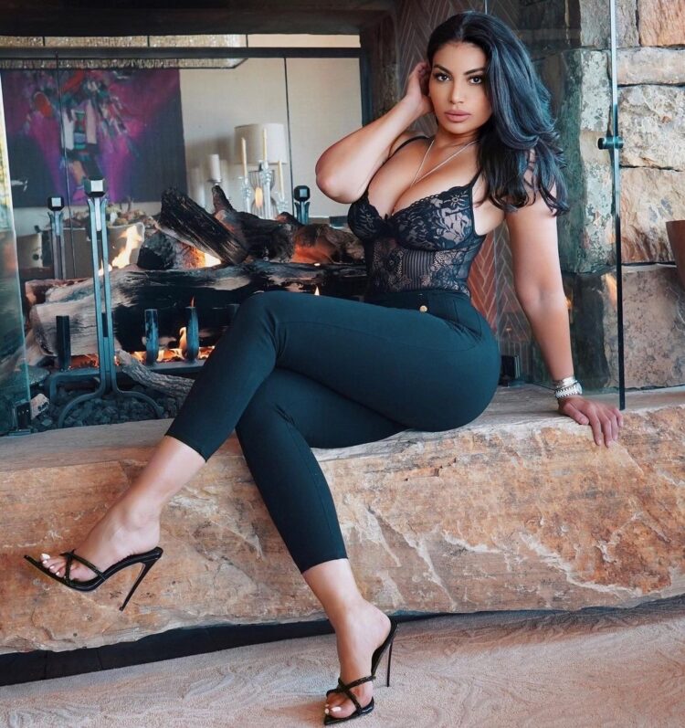 la reina shaw feet 1