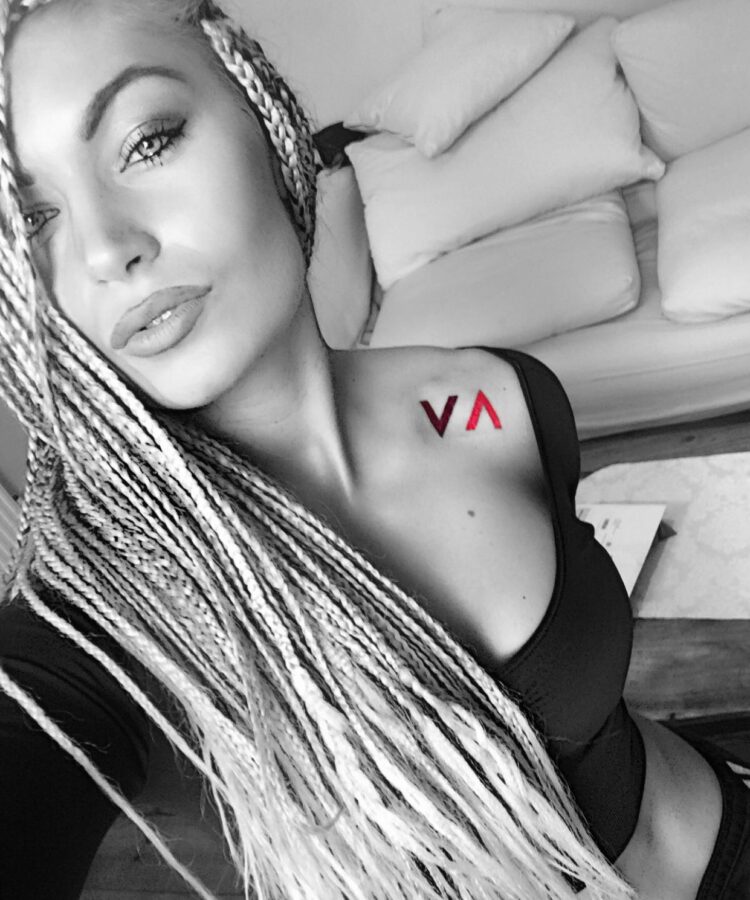 la tina rusin feet 3