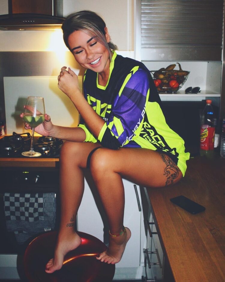 lacey montgomery feet 4