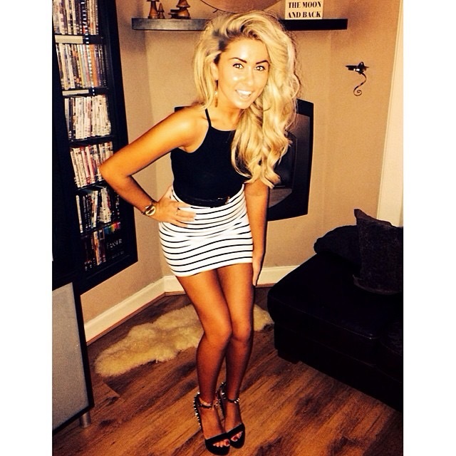 lacey montgomery feet 5