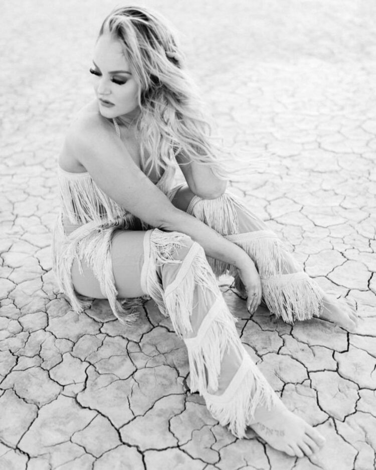 lacey schwimmer feet 1