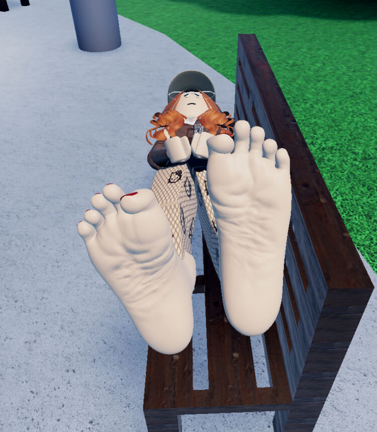 lady insanity feet 3